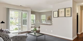 Hunt Club Apartments Hunt Club Apartments Photo Gallery 1