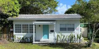 2056 NE 9th Ave 2056 NE 9th Ave Photo Gallery 1