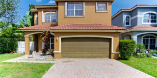 4911 SW 38th Way 4911 SW 38th Way Photo Gallery 1