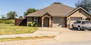 861 Meadowlands DR 861 Meadowlands DR Photo Gallery 1