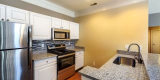 Christopher Wren Apartments & Townhomes Christopher Wren Apartments & Townhomes Photo Gallery 1
