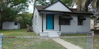 1162 DETROIT STREET 1162 DETROIT STREET Photo Gallery 1