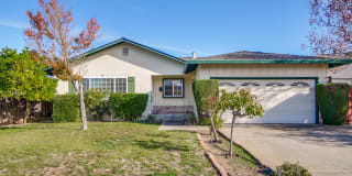 1102 Derbyshire Dr 1102 Derbyshire Dr Photo Gallery 1