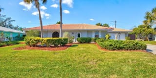 425 N ROSSETTI DRIVE 425 N ROSSETTI DRIVE Photo Gallery 1