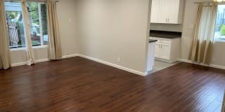142 N CLARK DR 142 N CLARK DR Photo Gallery 1