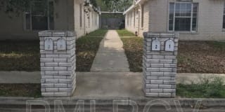 417 La Mancha Dr 417 La Mancha Dr Photo Gallery 1
