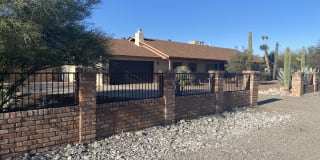 5091 N Hillcrest Dr 5091 N Hillcrest Dr Photo Gallery 1