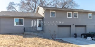 2614 S 61st Avenue 2614 S 61st Avenue Photo Gallery 1