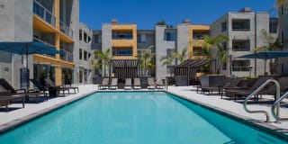 The Crescent at West Hollywood The Crescent at West Hollywood Photo Gallery 1
