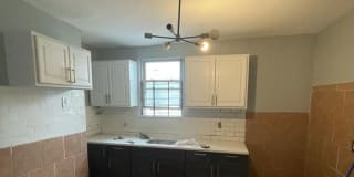321 S 11th St 1 321 S 11th St 1 Photo Gallery 1