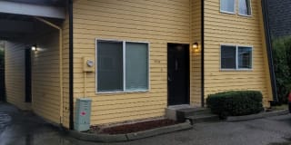 1555 8th Street NE #B 1555 8th Street NE #B Photo Gallery 1