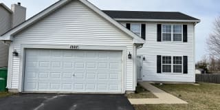 1327 E Fox Chase Drive 1327 E Fox Chase Drive Photo Gallery 1