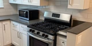 12931 Oxnard St 10/13 12931 Oxnard St 10/13 Photo Gallery 1