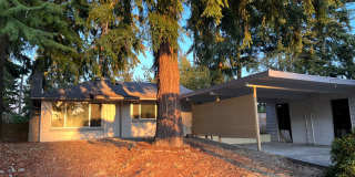 16326 Interlake Avenue North 16326 Interlake Avenue North Photo Gallery 1