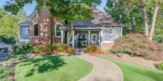 1800 at Barrett Lakes 1800 at Barrett Lakes Photo Gallery 1