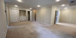 6001 Arlington Blvd 6001 Arlington Blvd Photo Gallery 1