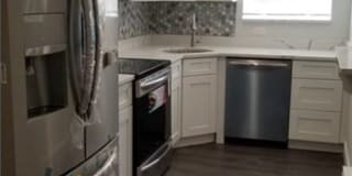 215 Thomas Burgin Pkwy, #11 215 Thomas Burgin Pkwy, #11 Photo Gallery 1