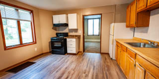 1725 John Avenue - 4 1725 John Avenue - 4 Photo Gallery 1