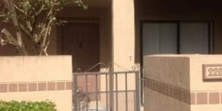 2205 NW 37TH AVE 2205 NW 37TH AVE Photo Gallery 1