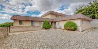 9021 Candelaria Road NE 9021 Candelaria Road NE Photo Gallery 1