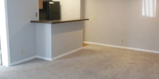 724 Executive Center Dr., #12 #8-12 724 Executive Center Dr., #12 #8-12 Photo Gallery 1