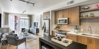 8000 Uptown 8000 Uptown Photo Gallery 1