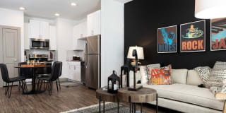 1002 East 4th Street 1002 East 4th Street Photo Gallery 1