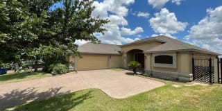 10529 Bear Creek Dr 10529 Bear Creek Dr Photo Gallery 1