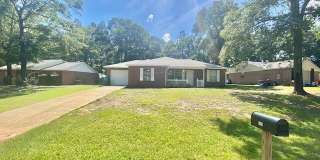 316 Runnymeade Drive 316 Runnymeade Drive Photo Gallery 1