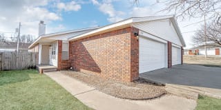 818 E. Rachel Ln. 818 E. Rachel Ln. Photo Gallery 1