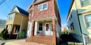 53 MAPLE ST 53 MAPLE ST Photo Gallery 1