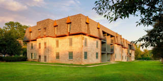 2110 GRAFTON DR Unit 61 2110 GRAFTON DR Unit 61 Photo Gallery 1