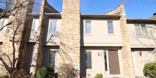 3415 LONDONDERRY LN 3415 LONDONDERRY LN Photo Gallery 1