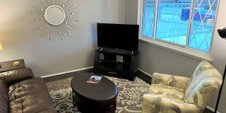 Flex-Lease/Furnished House - Long or Short Term Flex-Lease/Furnished House - Long or Short Term Photo Gallery 1