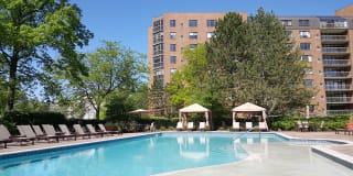Four Seasons Four Seasons Photo Gallery 1