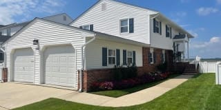 2020 Glenwood Dr 2020 Glenwood Dr Photo Gallery 1