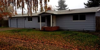 546 45th Place NE 546 45th Place NE Photo Gallery 1