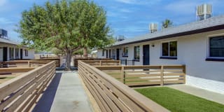 West Edge at Thunderbird Apartments West Edge at Thunderbird Apartments Photo Gallery 1