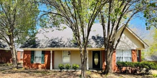 196 Cobblestone Drive 196 Cobblestone Drive Photo Gallery 1