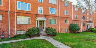 10409 MONTROSE AVE #202 10409 MONTROSE AVE #202 Photo Gallery 1