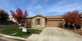 3828 W Safford Ave 3828 W Safford Ave Photo Gallery 1