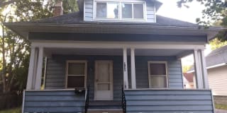 912 S Holmes St 912 S Holmes St Photo Gallery 1