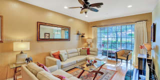 28 Beechdale Ln 28 Beechdale Ln Photo Gallery 1