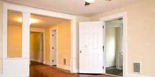 202 N CLINTON ST 202 N CLINTON ST Photo Gallery 1