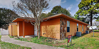 3399 Green Briar Cir 3399 Green Briar Cir Photo Gallery 1