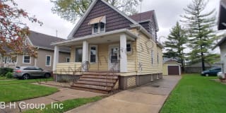 4704 17th Ave 4704 17th Ave Photo Gallery 1