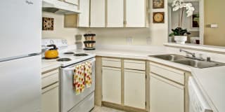 Breckenridge Apartment Homes Breckenridge Apartment Homes Photo Gallery 1