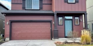 2883 NE Sedalia Loop 2883 NE Sedalia Loop Photo Gallery 1
