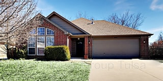 8929 N 155th East Ave 8929 N 155th East Ave Photo Gallery 1