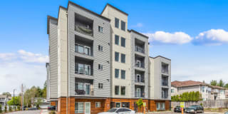Emerald Court Apartments Emerald Court Apartments Photo Gallery 1